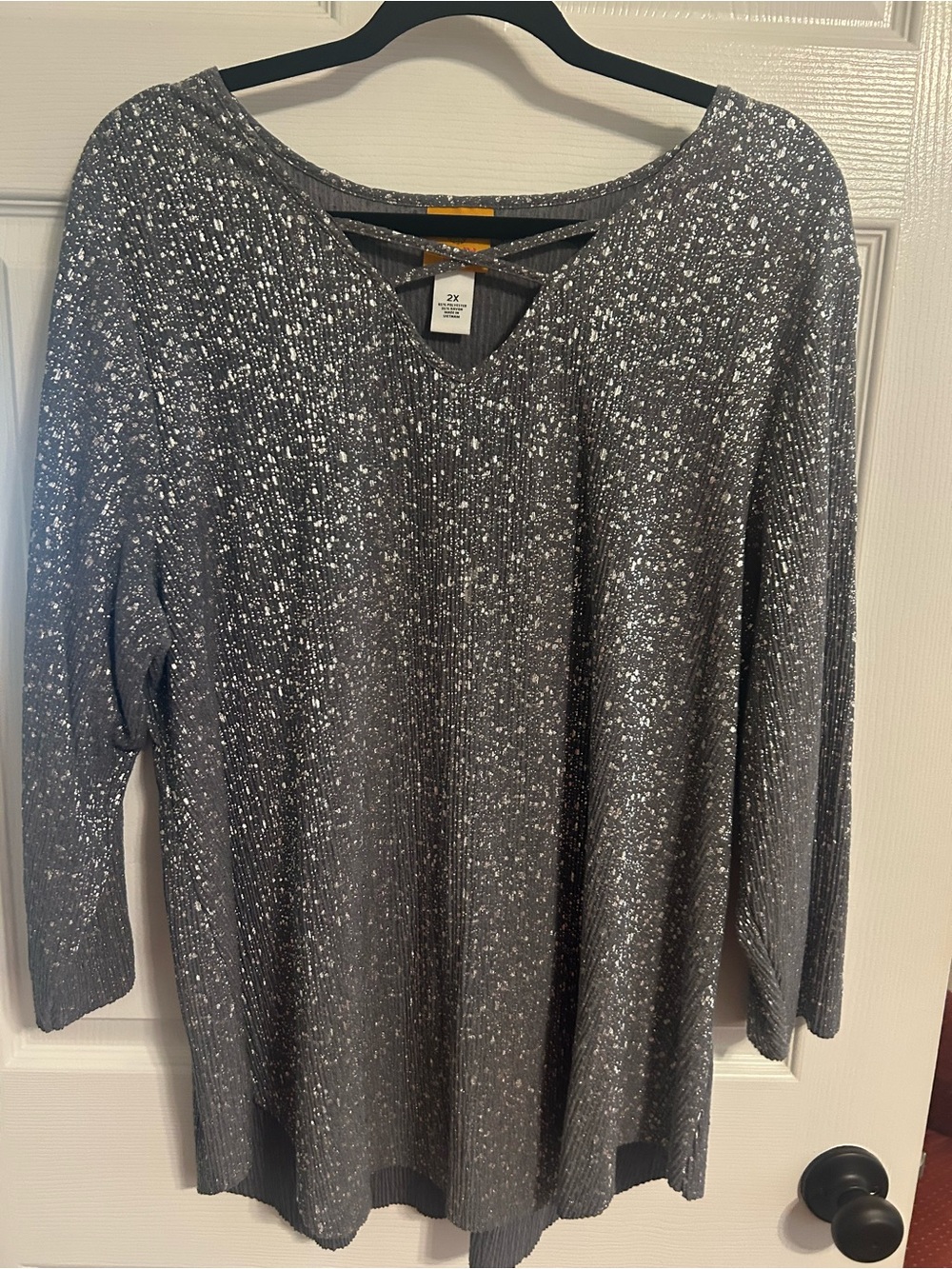 Ruby Rd. Gray Speckled V-Neck Long-Sleeve Tunic